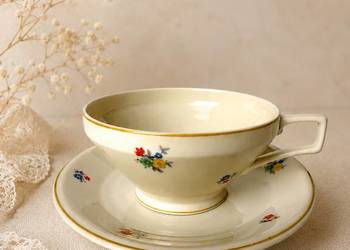 Filiżanka Art Deco TK Thun Bohemia Czechosłowacja Porcelana Ecru kwiaty