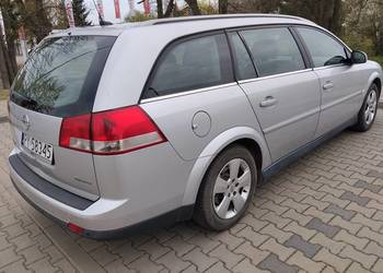 Opel Vectra C • 2.2 Benzyna • 2004 •  kombi