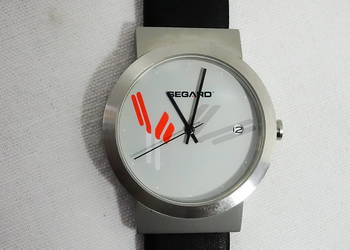 Designerski okolicznościowy zegarek retro z lat 80. - New Wave.
