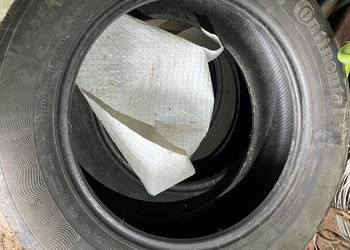 Opona 225/60/17 Continental Premium