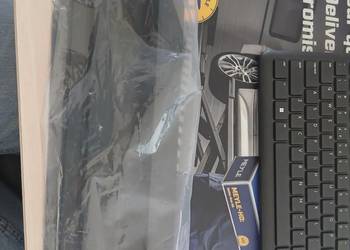 Listwa pod tablice rejestracyjną Porsche 95B807287K