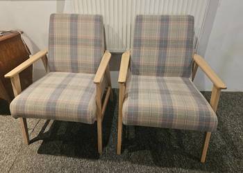 Dwa fotele klubowe PRL, Lisek, po renowacji.