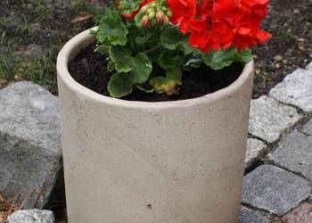 Donica ceramiczna wys.55 cm. Średnica 52 cm.