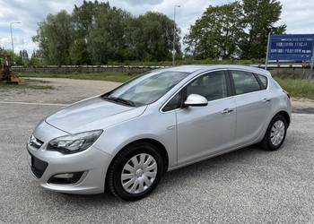Opel Astra 1.4 BENZYNA Klimatronik Tempomat Nowy Olej Rozrząd i Akumulator