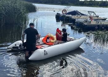 Zap Cat ponton wyścigowy Aquarius z RPA rób zestaw