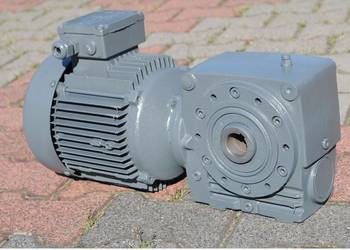 Motoreduktor kątowy 1.1kw. 70obr./min. firmy SEW