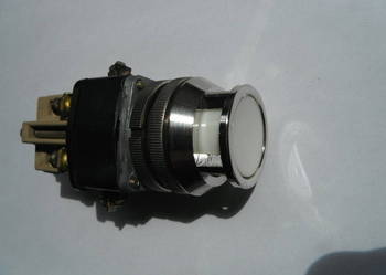 Przycisk sterowniczy biały podświetlany 2,5A 500V Nowe