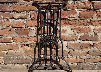 STARA ŻELIWNA NOGA - PODSTAWA MASZYNY - STARA MASZYNA DO SZYCIA - VERITAS