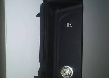 Polka oslona konsoli AUDI A4 B9