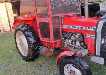 Ciągnik Ferguson MF255