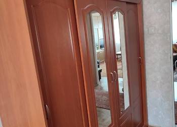 Szafa przesuwna stan idealny z lustrem dł.180 cm gł. 60 cm wys. 230 m
