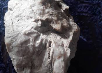 Kwarc mleczny duży unikat 2 kg