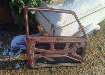 Fiata 126p FL drzwi / lewe / kierowcy / zdrowe / maluch / listwy