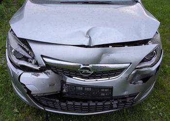 Opel Astra j turbo 1.6.po kolizji.