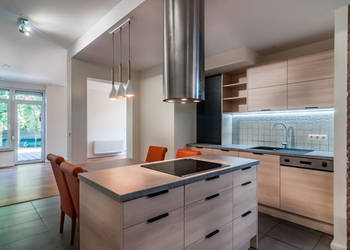 Bezrzecze, dom w zabudowie szereg. 4pok, 164 m2