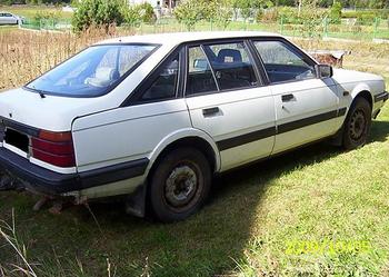 Mazda 626 2,0 benzyna 1988r hatchbackna części