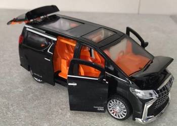 Toyota Alphard, Skala 1:32 , dźwięk i światła , NOWY