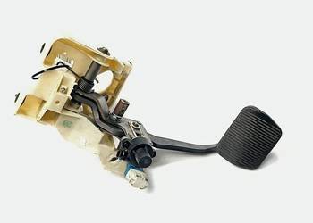 PEDAŁ JAGUAR XJ 2W93-2450-AE