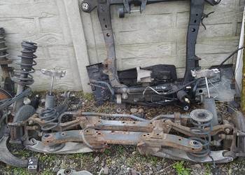 Opel insignia kombi wózek sanki belka przód tył fotele inne czesci