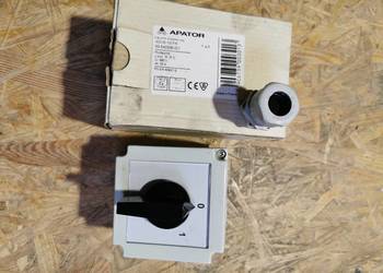 Wyłącznik Łącznik krzywkowy 0 -1 3P firmy Apator 4G16-10-PK