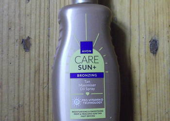 Olejek w sprayu wspomagający opalanie Avon