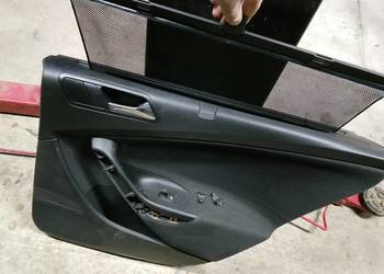 Passat B6 kombi tapicerka drzwi z roletą