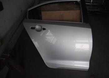 Toyota Corolla E 21 drzwi tylne prawe