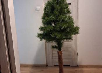 Choinka na grubym pniu sztuczna