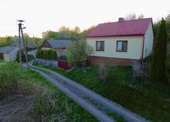 Sprzedam dom z budynkami 60 arów w Zdziechowicach