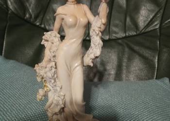 Figurka Queen Isabell Limited Collection