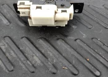 Zamek bagażnika renault scenic II