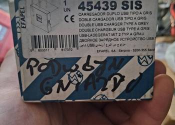 Gnizdko z podwójnym USB