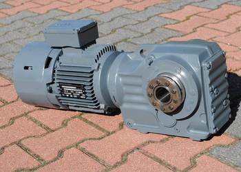 Motoreduktor kątowy 1.5kw. 40obr. z hamulcem. SEW. KH67DT90L4/BMG/HR/TF