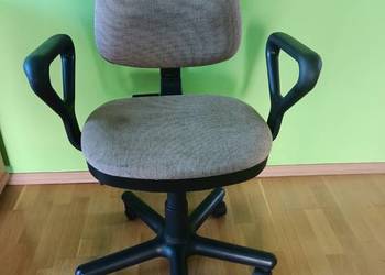 Krzesło obrotowe.