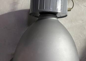 Lampa przemysłowa odrestaurowana