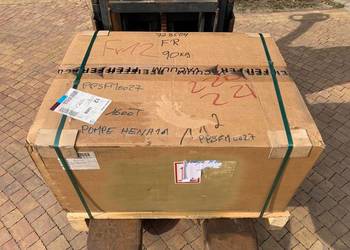 Pfeiffer Hena 101 Vacuum Pump