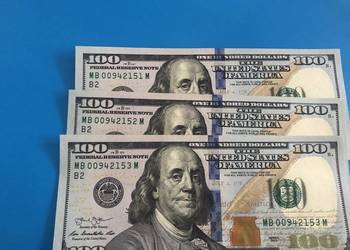 3 Kolejne banknoty 100 dollarowe