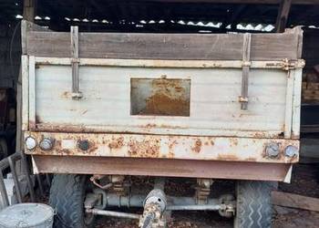 Rozrzutnik dwuosiowy, pług, kultywator, siewka, dwukółka, sortownik, parnik