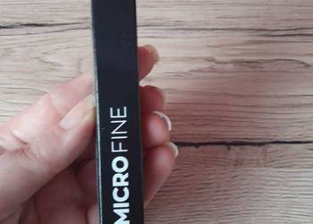 Kredka do brwi Avon Micro Fine 0,13g Brunette.