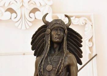 Indianin Z Włócznią - Apacz Western - Figura Rzeźba z Brązu Ozdoba Prezent