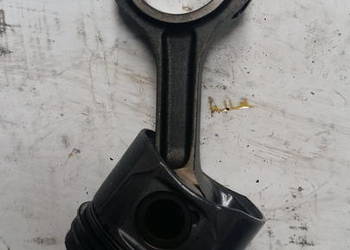 Tłok z korbowodem FORD 2.4TDCI 8900B