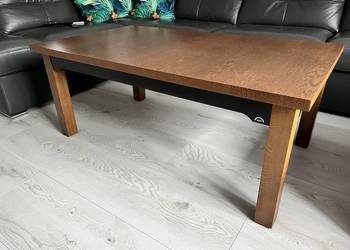 Stolik kawowy, drewniane nogi