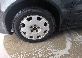Alufelgi Audi 80 z oponami zimowymi 15 ET45