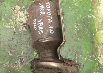 TOYOTA YARIS AYGO 1,0 1KR kolektor wydechowy katalizator