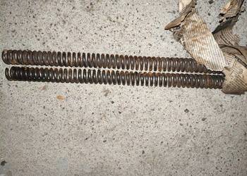 Oryginalne nowe sprężyny przedniego zawieszenia teleskopu Dniepr MT Ural