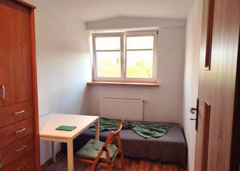 Kwadratowy pokój 2 min. spacerem do metra Bemowo