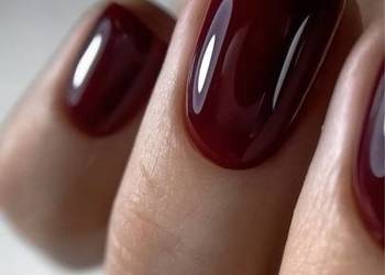 Manicure i pedicure – elegancja w zasięgu Twoich rąk Manicure i pedicure – elegancja w zasięgu Twoich rąk