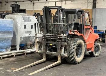 Terenowy wózek widłowy 4X4 prześwit 350mm Wynajem 3.5 Tony z Full Serwis