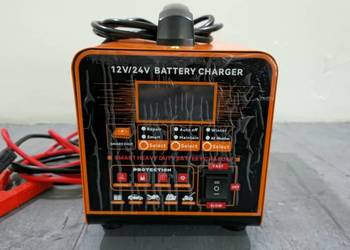 Prostownik Automatyczny Ładowarka Akumulatorów 12V 24V LCD Smart Repair