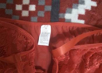 Dwuczesciowy strój damski